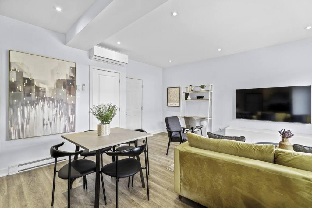 Stylish 2 Bedroom Haven By Jean Talon Market Montreal Luaran gambar